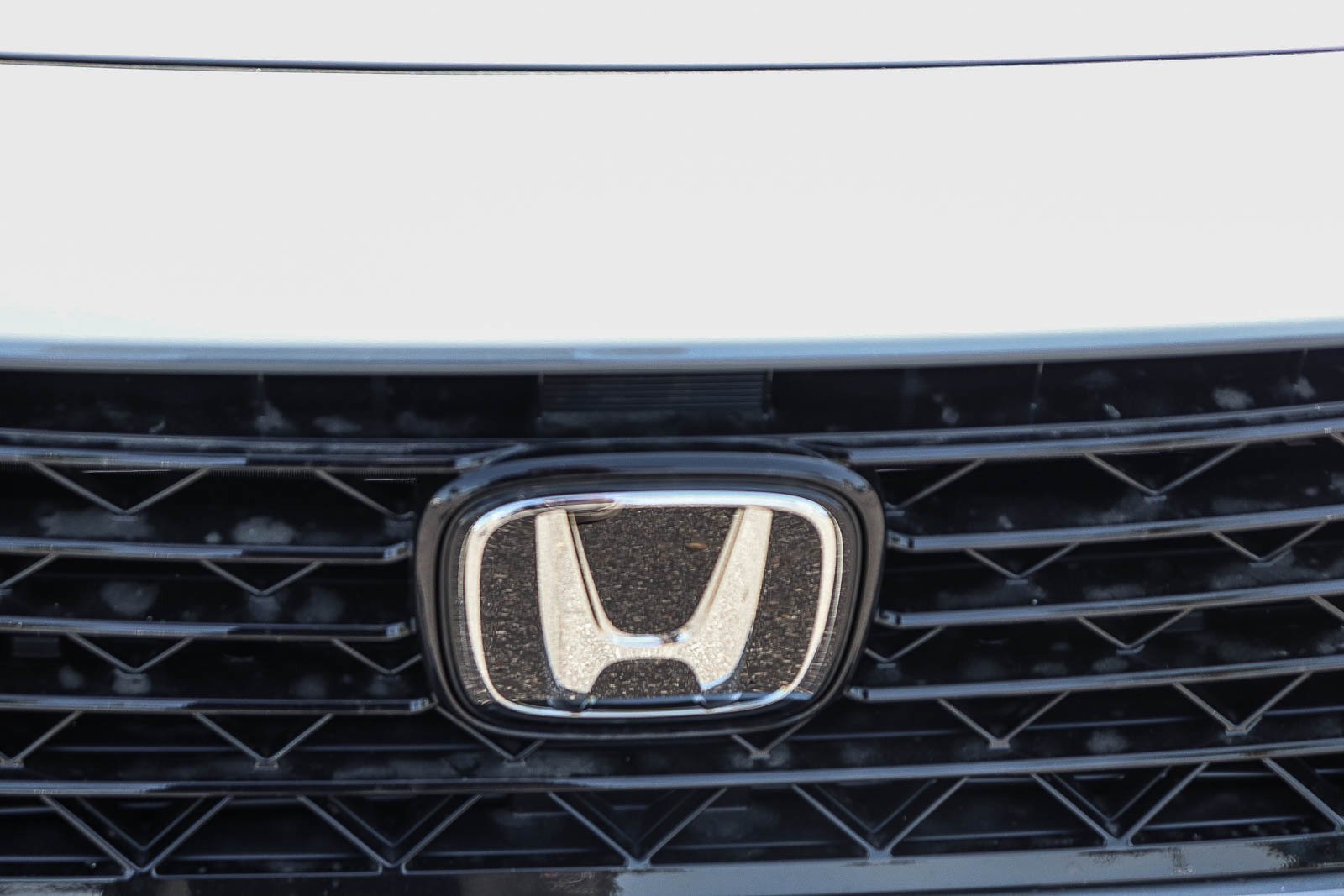 New 2026 Urban Gray Pearl Honda SE CVT image 4