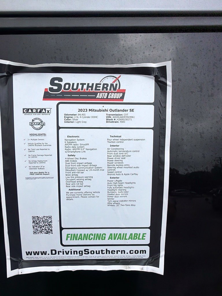 Used 2023 Silver Mitsubishi SE image 10