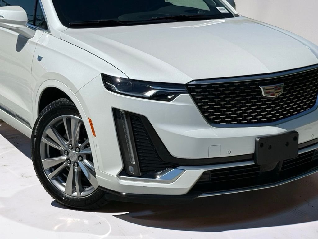 Used 2024 White Cadillac Premium Luxury image 7