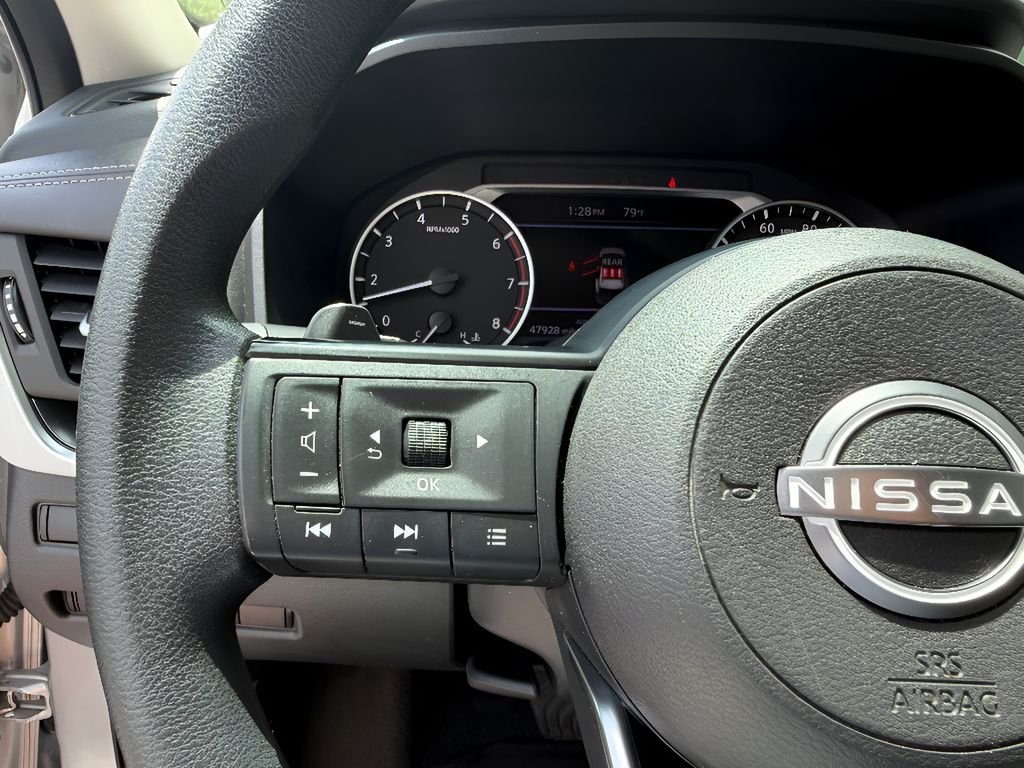 2024 Nissan Rogue SV - Photo 21