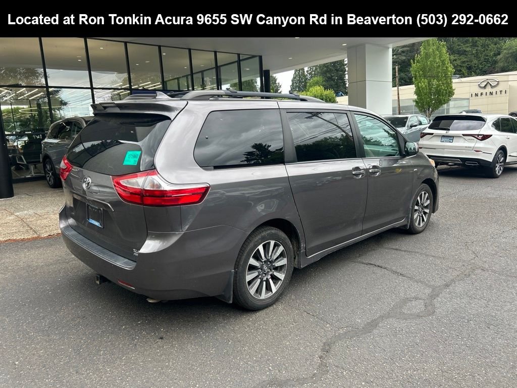 Used 2018 Predawn Gray Mica Toyota XLE image 4