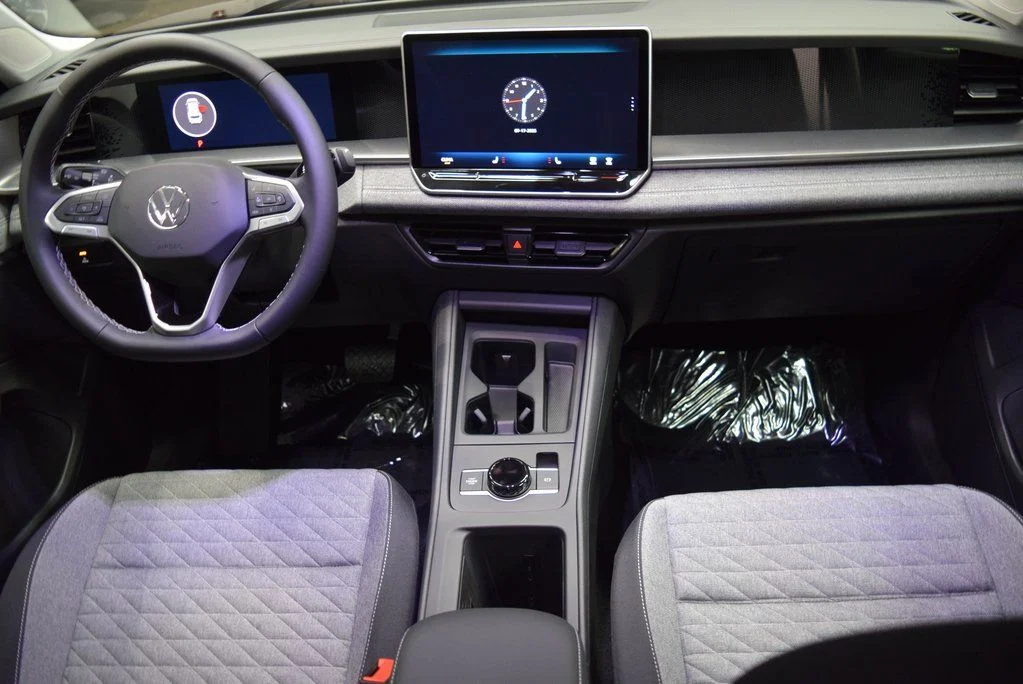 2025 Volkswagen Tiguan S - Photo 8