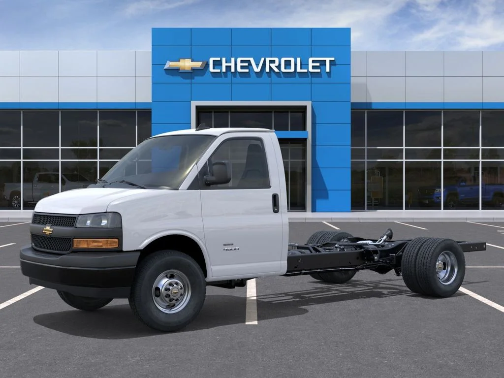 New 2025 White Chevrolet 4500 Series image 2