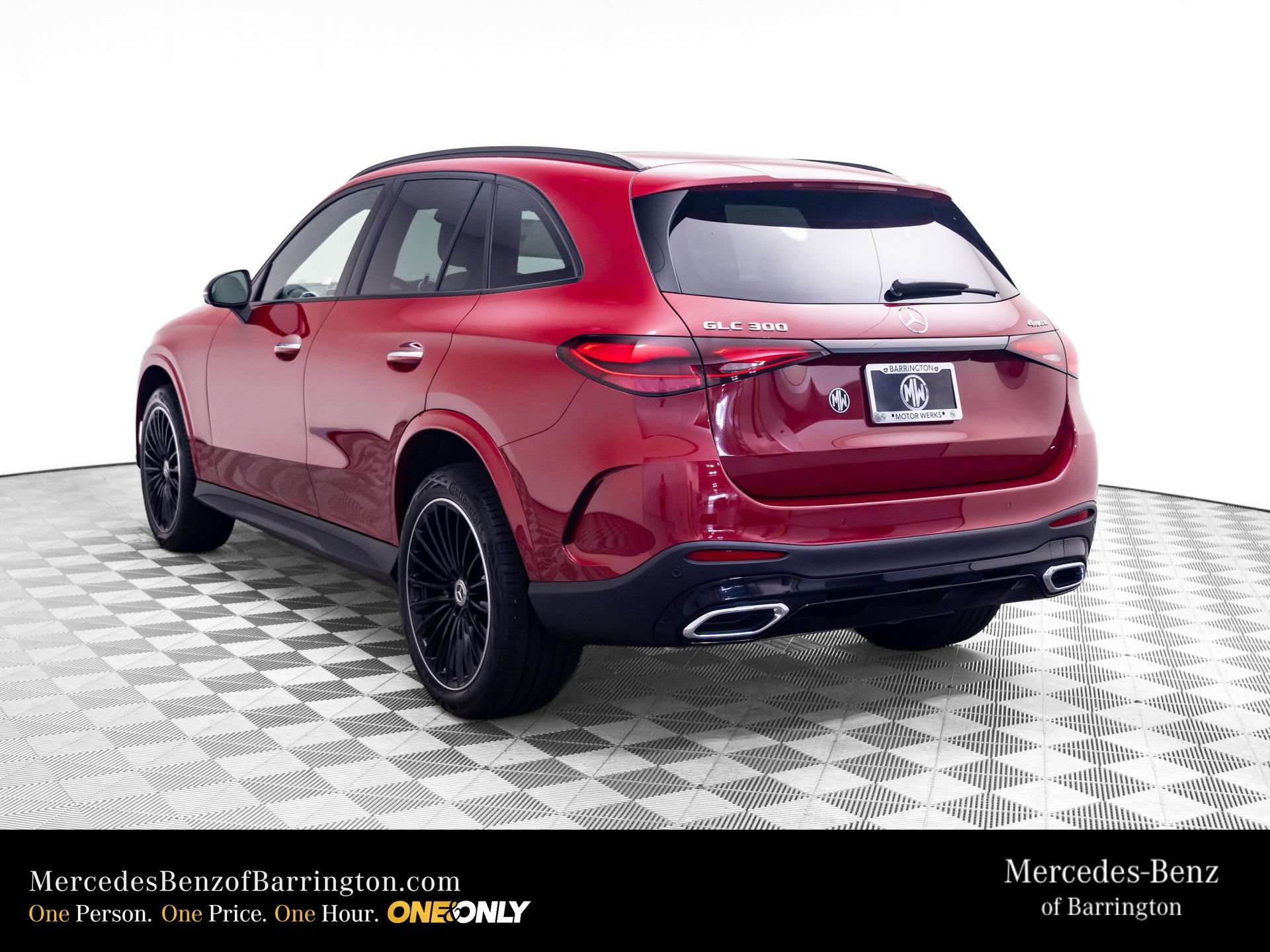 New 2026 MANUFAKTUR Patagonia Red Metallic Mercedes-Benz GLC 300 image 49