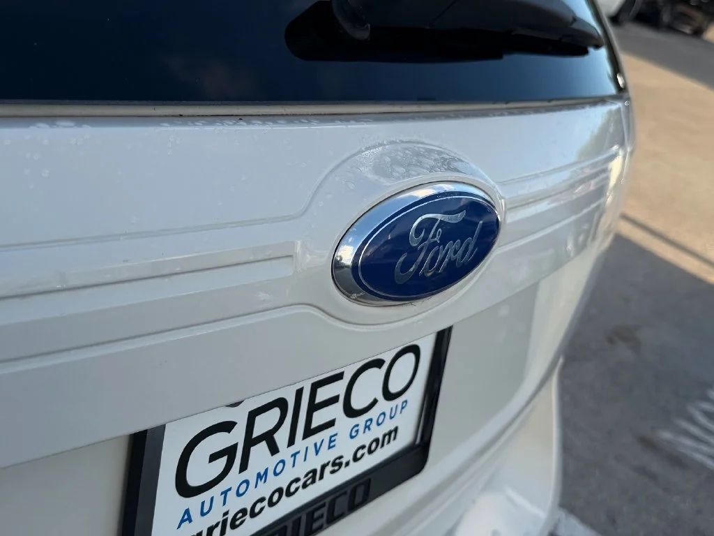 Used 2011 White Suede Ford SE image 15
