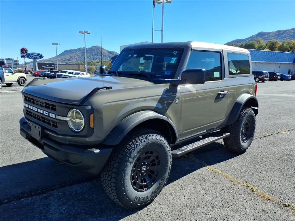 2026 Ford Bronco 2-Door Base