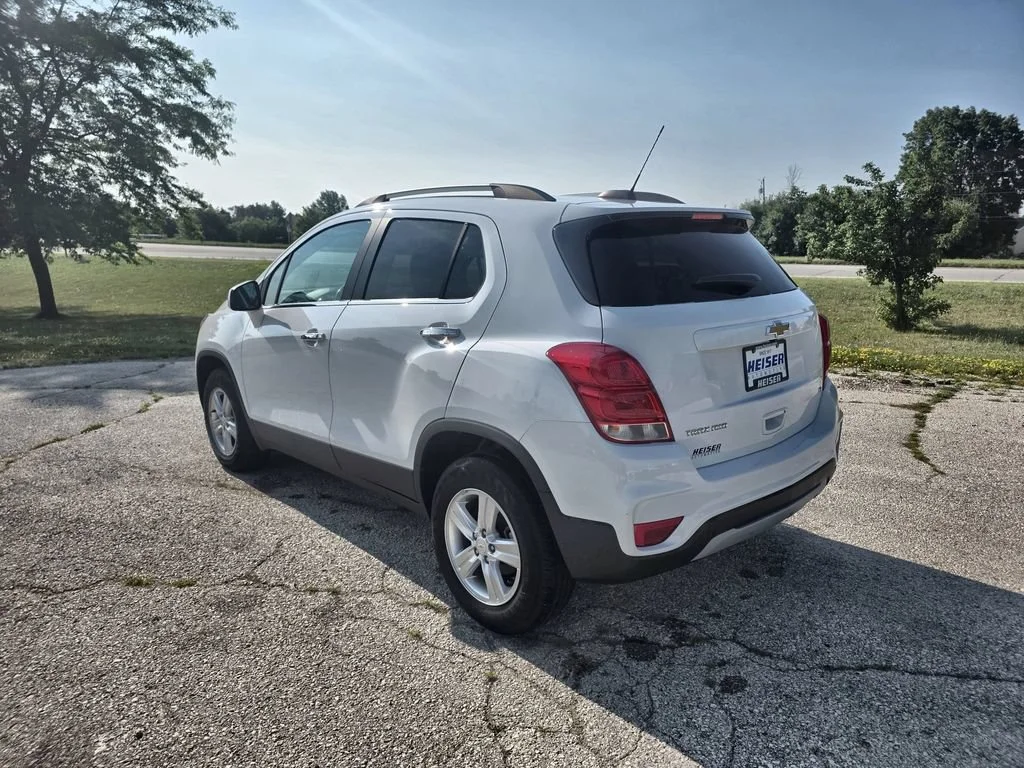Certified Used 2020 SUMMIT WHITE Chevrolet LT image 11