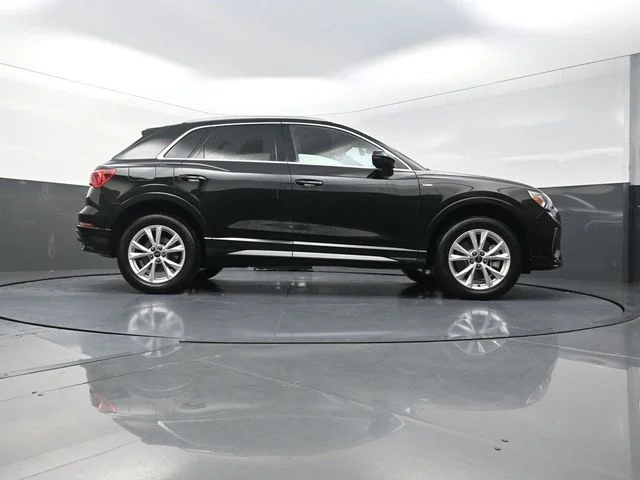 Used 2025  Audi Premium image 38