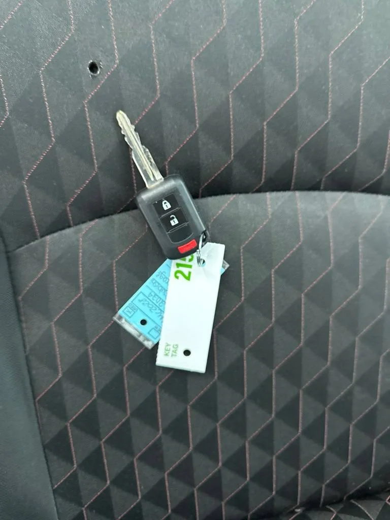 Used 2024 Silver Mitsubishi ES image 15