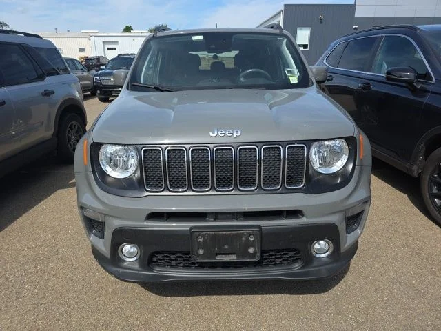 Used 2021 Gray Jeep Latitude image 3