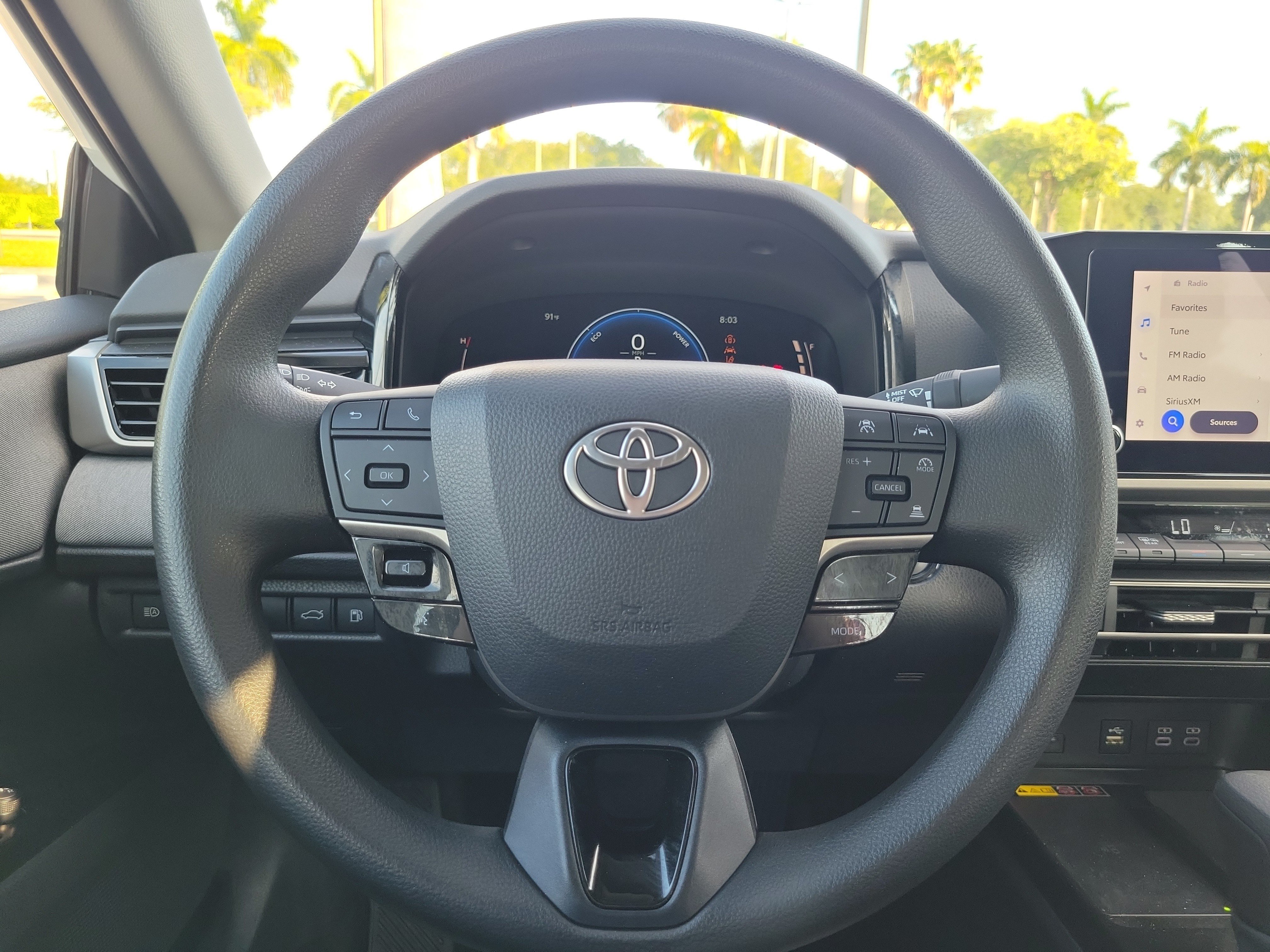 Used 2025 Ice Toyota LE image 13