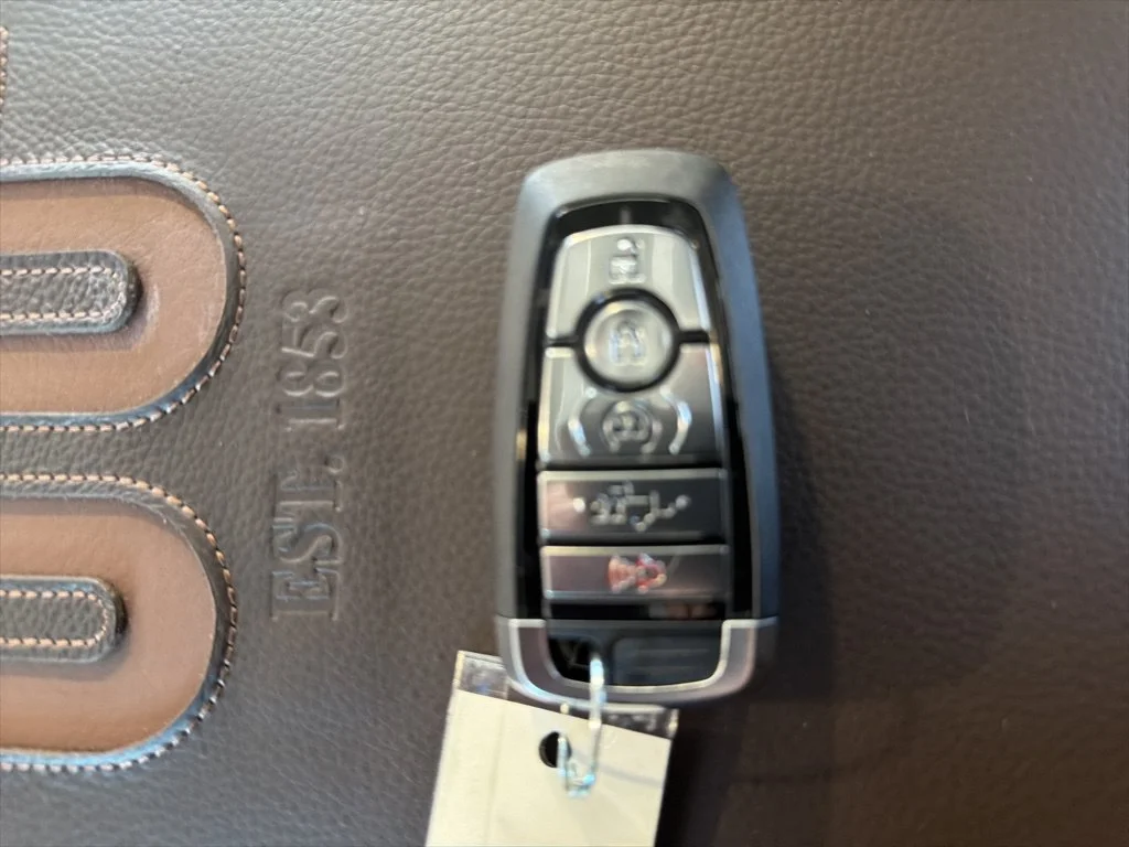 New 2026 Glacier Gray Metallic Tri-Coat Ford F-250® King Ranch® image 33