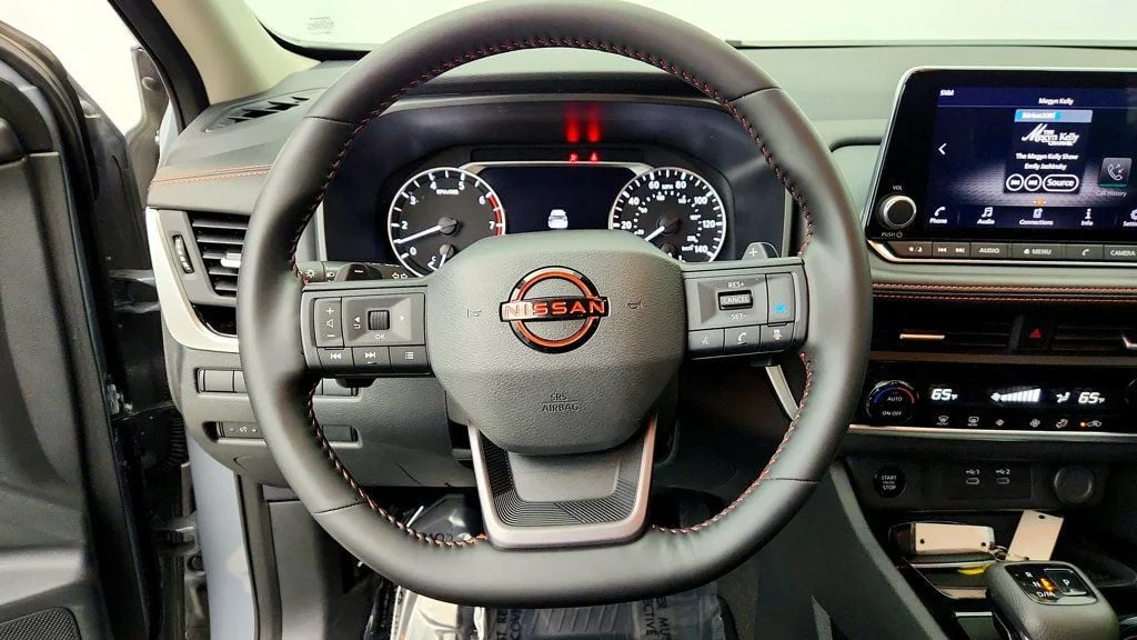 Used 2025 Boulder Gray Pearl Nissan AWD Rock Creek image 13