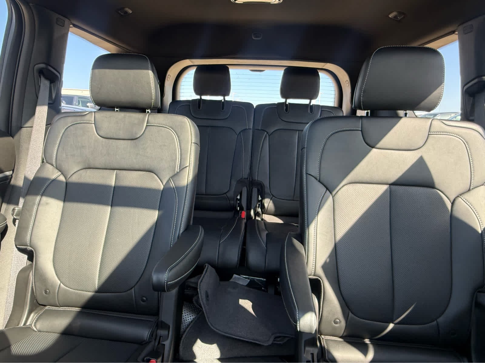 New 2026 Steel Blue Exterior Paint Jeep Limited Reserve image 28
