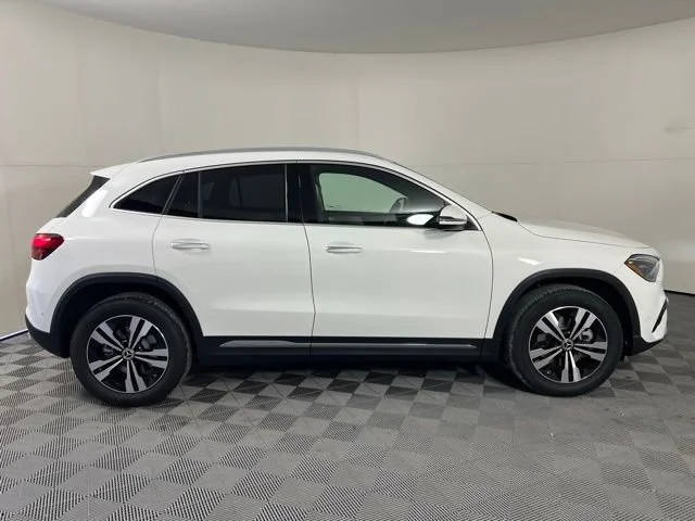 New 2026 Polar White Mercedes-Benz GLA 250 image 51