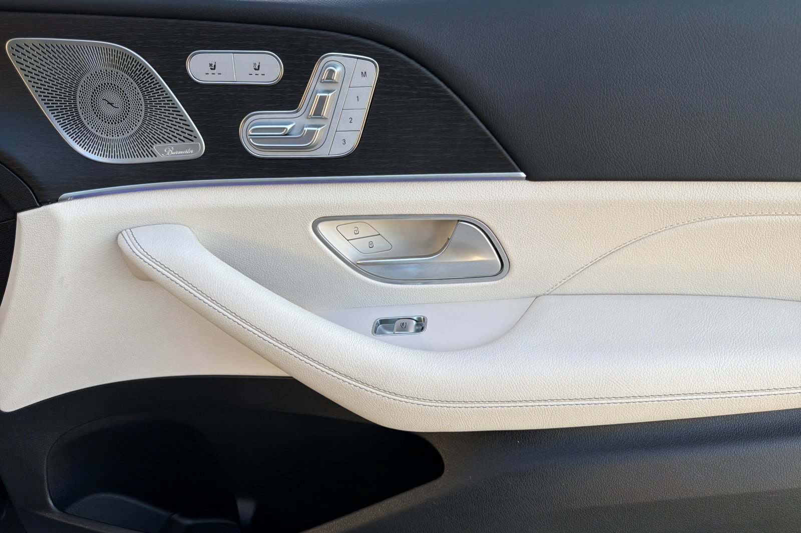 Certified Used 2024 Blue Mercedes-Benz GLE 350 image 35