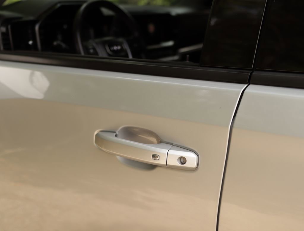 Used 2022 Quicksilver Metallic GMC Elevation image 36