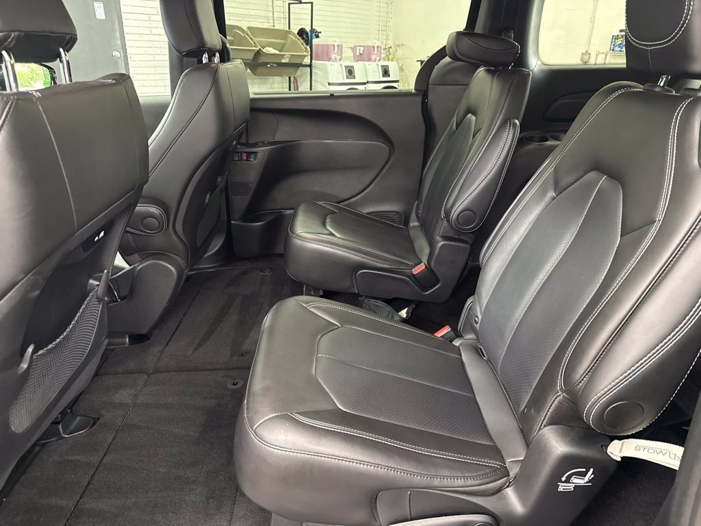 Used 2026 Black Chrysler Select image 14