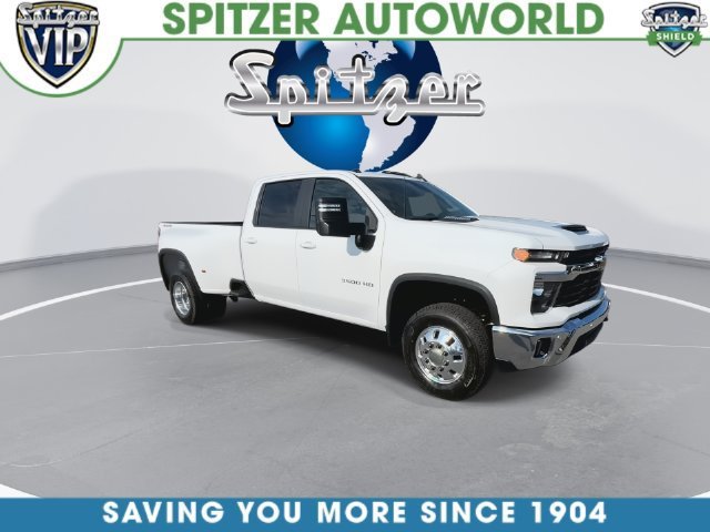 2026 Chevrolet Silverado 3500 HD photo 4 of 41