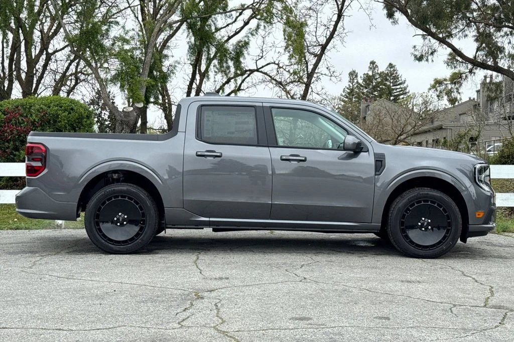 New 2026 Gray Metallic Ford Lobo™ image 3