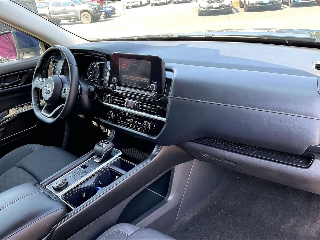 Used 2024 Deep Ocean Blue Pearl Nissan SV image 14