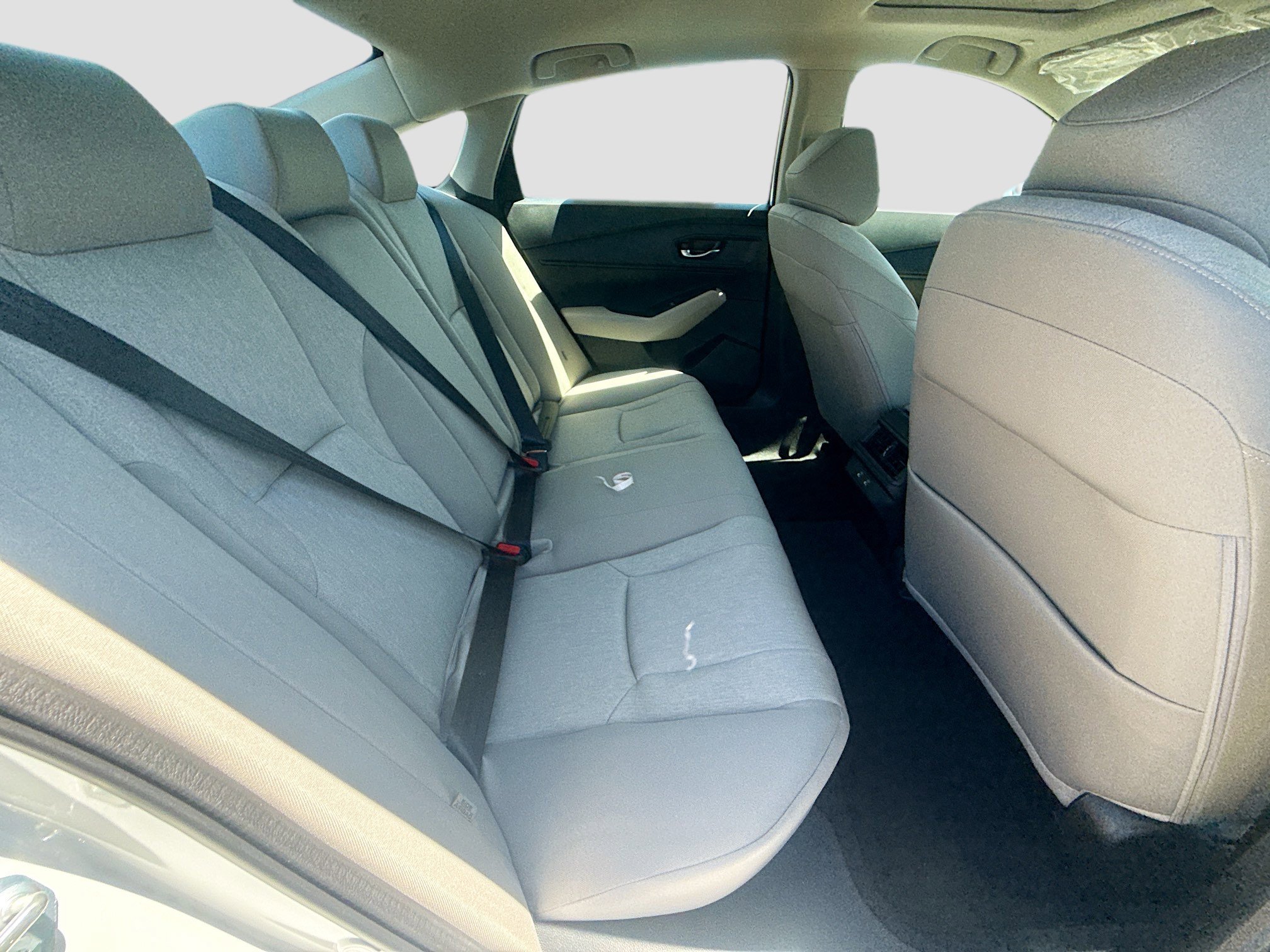 New 2026 Platinum White Pearl Honda SE image 22
