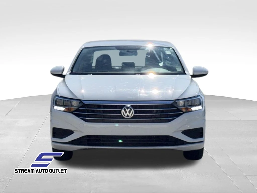 Used 2019 White Volkswagen 1.4T S image 2