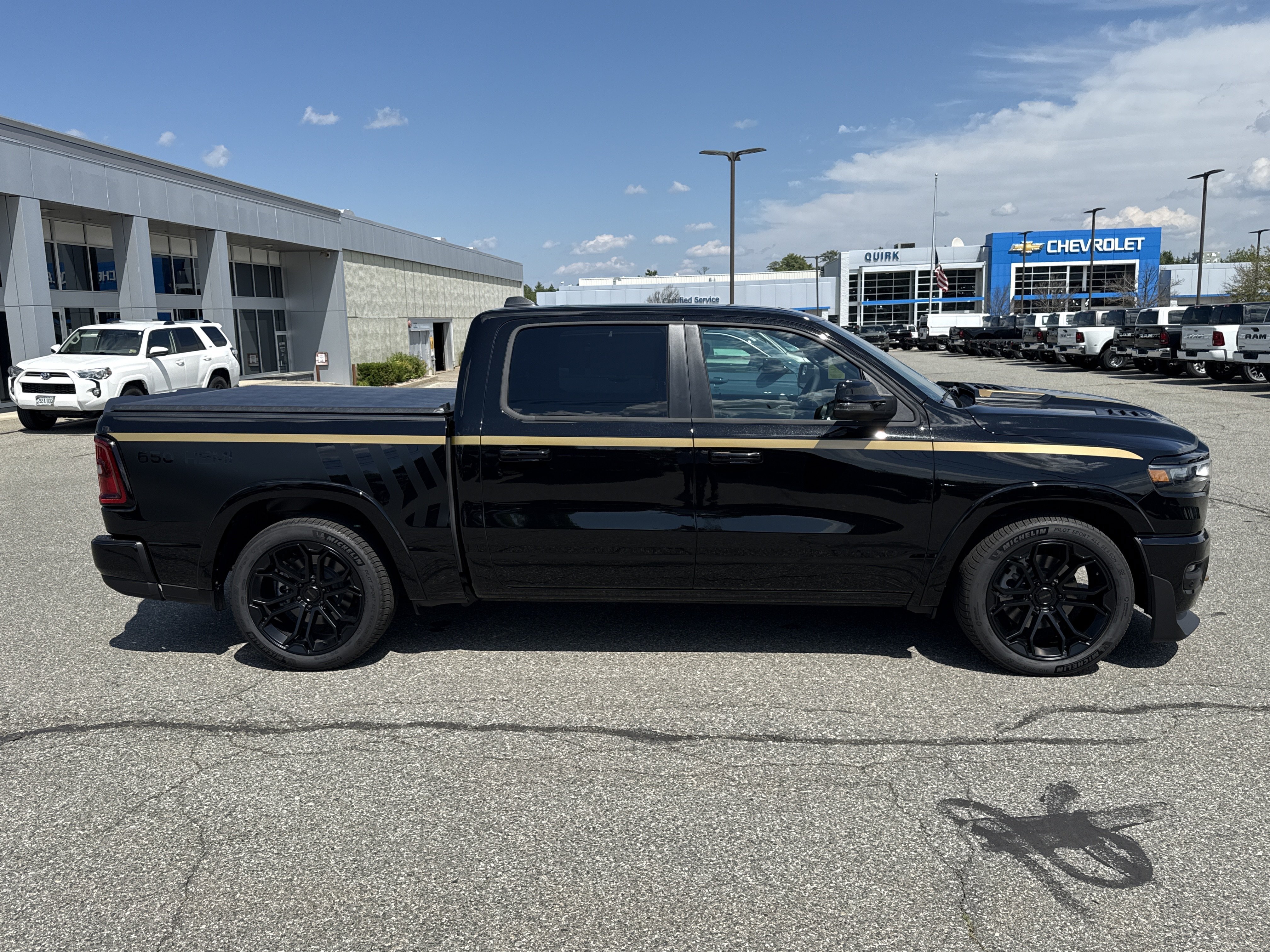 New 2026 Diamond Black Crystal Pearl-Coat Exterior Paint RAM Big Horn image 9