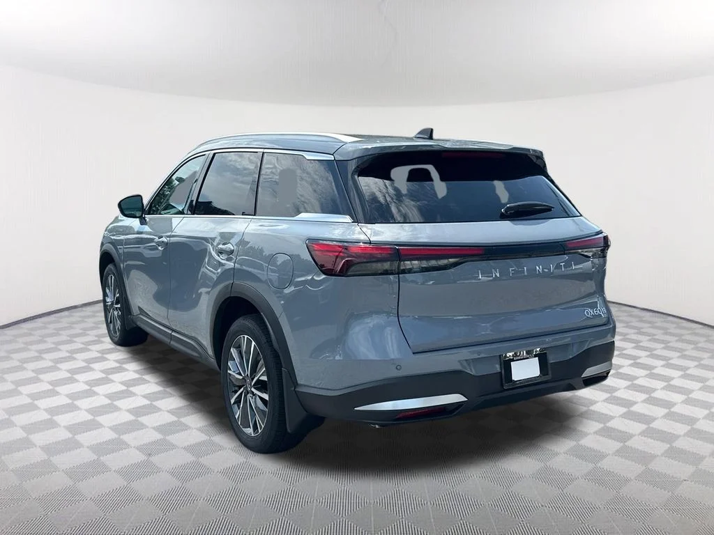 New 2027 Gray INFINITI LUXE image 7