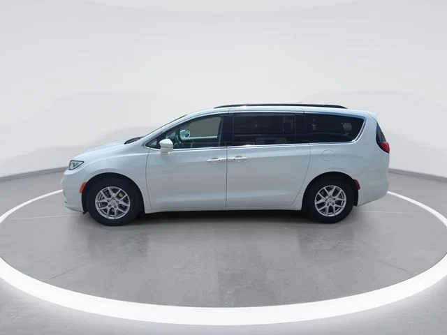 Used 2022 White Chrysler Touring L image 5