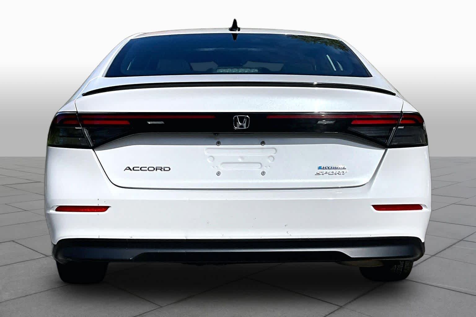 Used 2024 Platinum White Pearl Honda Sport image 5