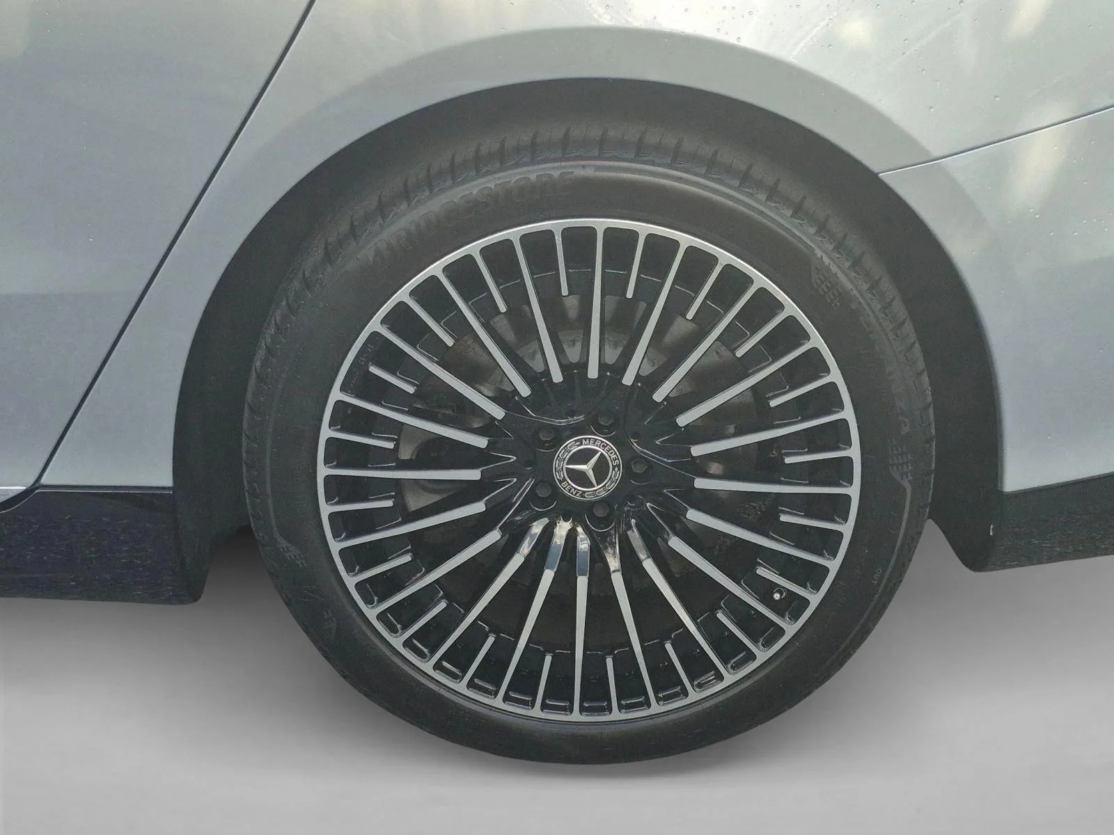Used 2024 Cirrus Silver Metallic Mercedes-Benz EQS 450 image 24