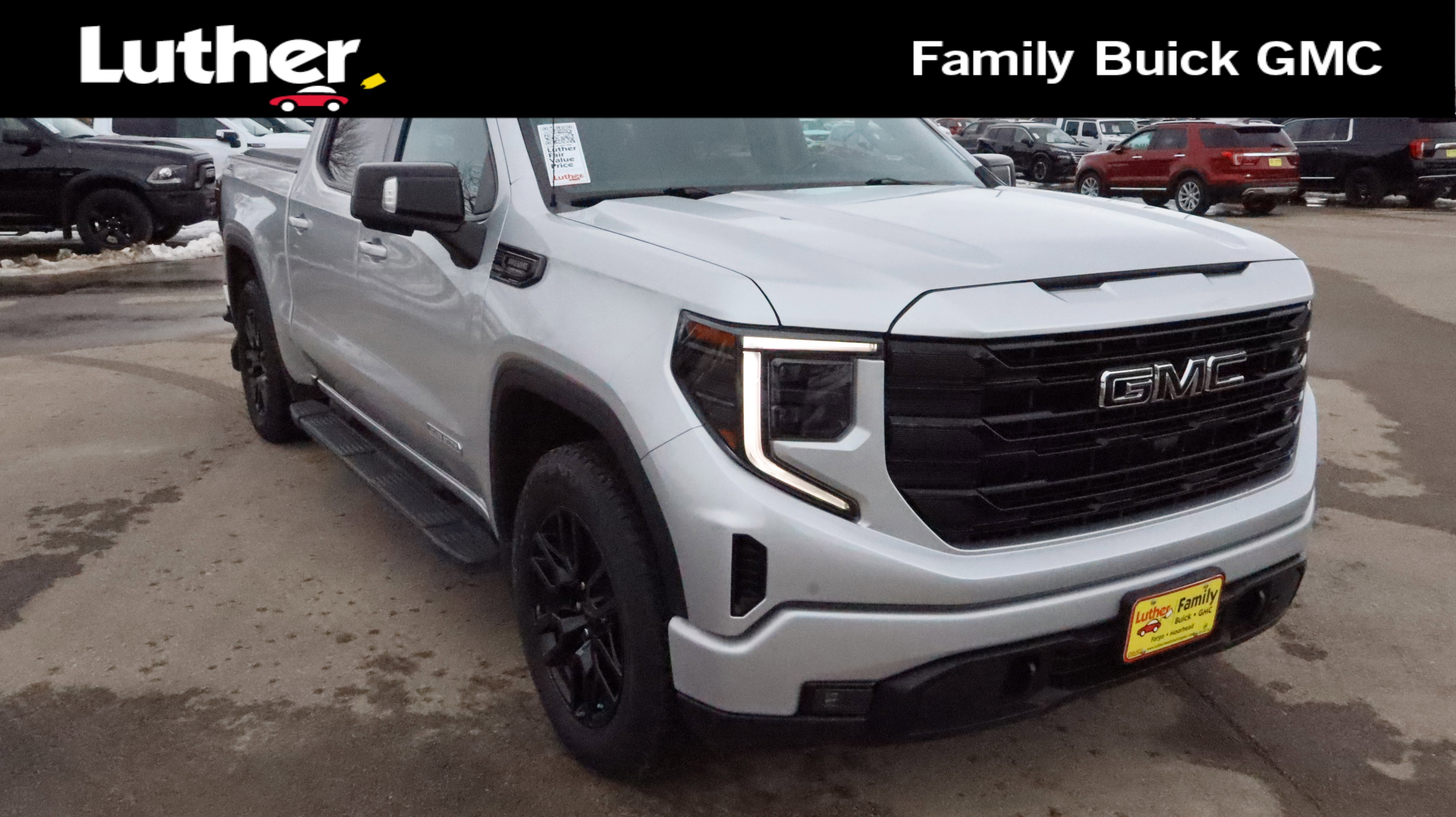 2022 GMC Sierra 4WD Crew Cab Short Box Elevation's photo