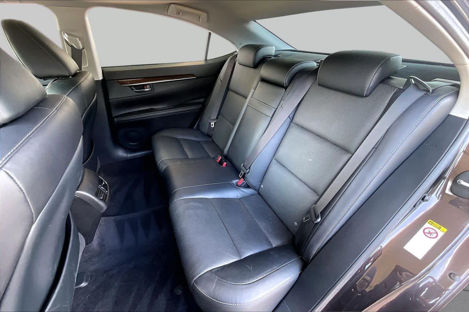 Used 2014 FIRE AGATE PEAR Lexus  image 18