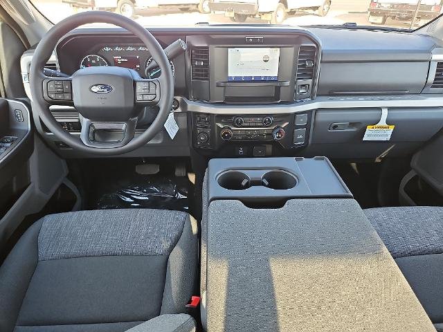 New 2027 Oxford White Ford F-350® XLT image 40