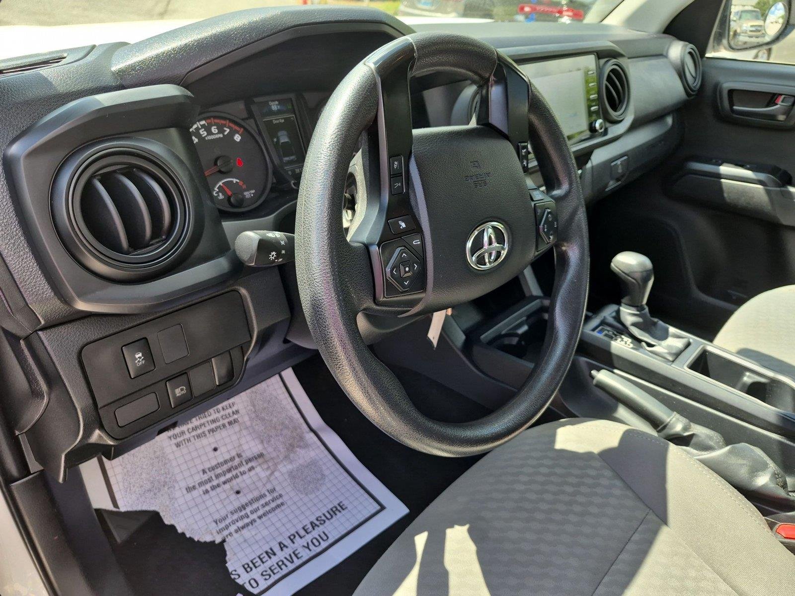 Used 2022 White Toyota SR image 19