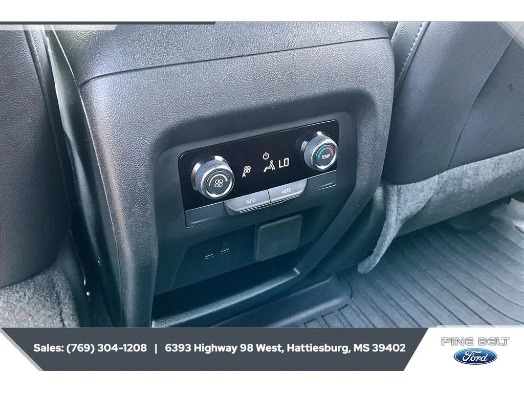 Used 2025 Sterling Gray Metallic Chevrolet FWD LT image 25