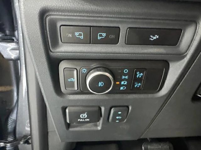 Used 2023 Gray Ford Lariat image 17