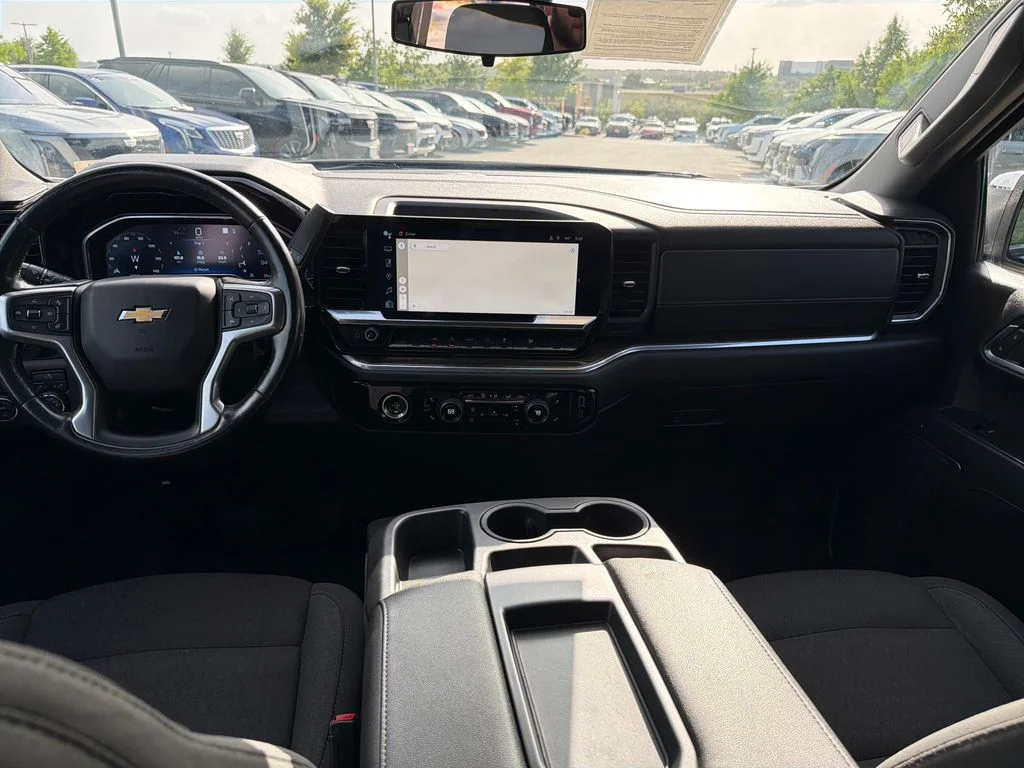 Used 2022 Gray Chevrolet LT image 33