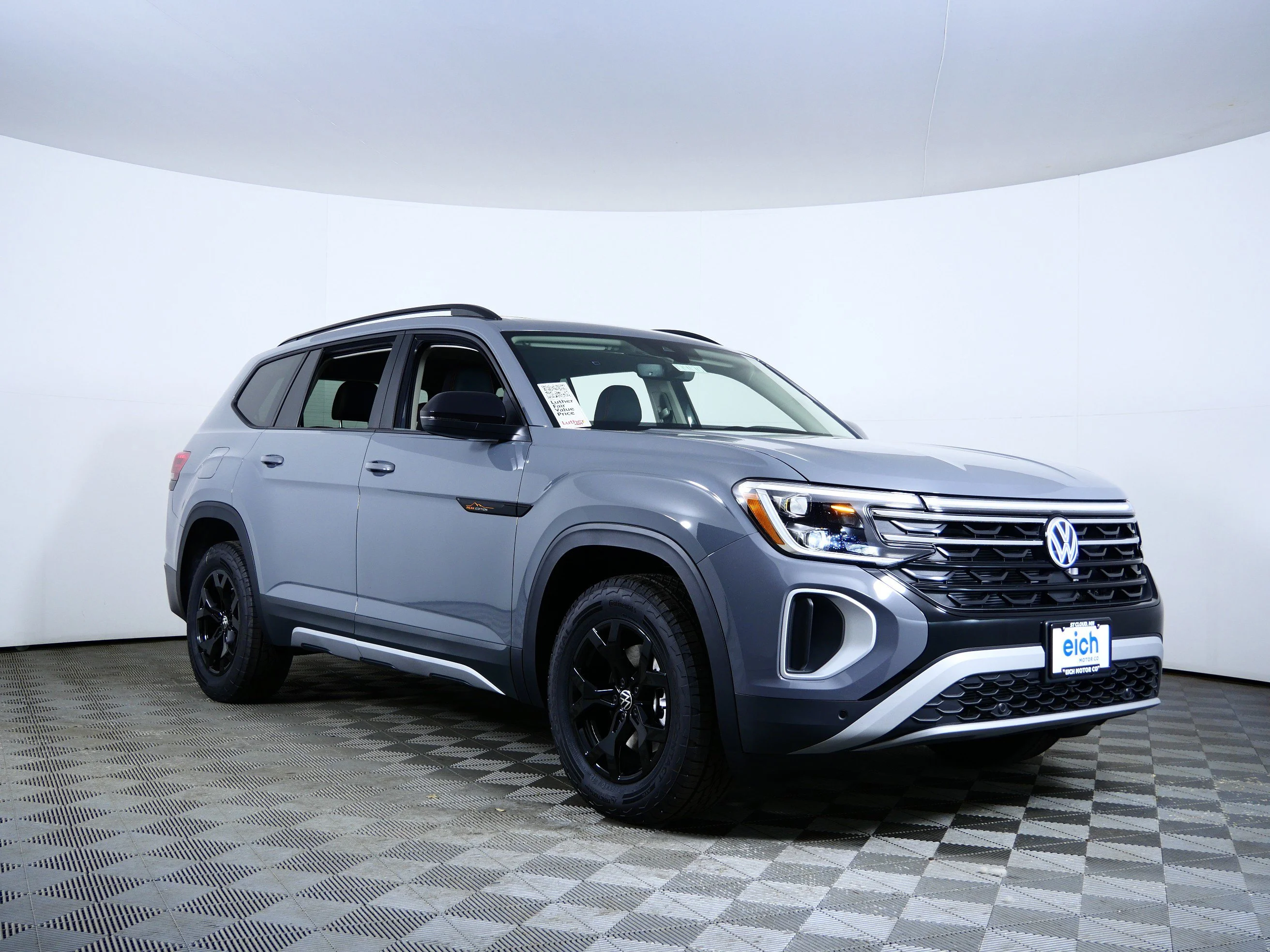 New 2026 Pure Gray Volkswagen 2.0T Peak Edition image 1