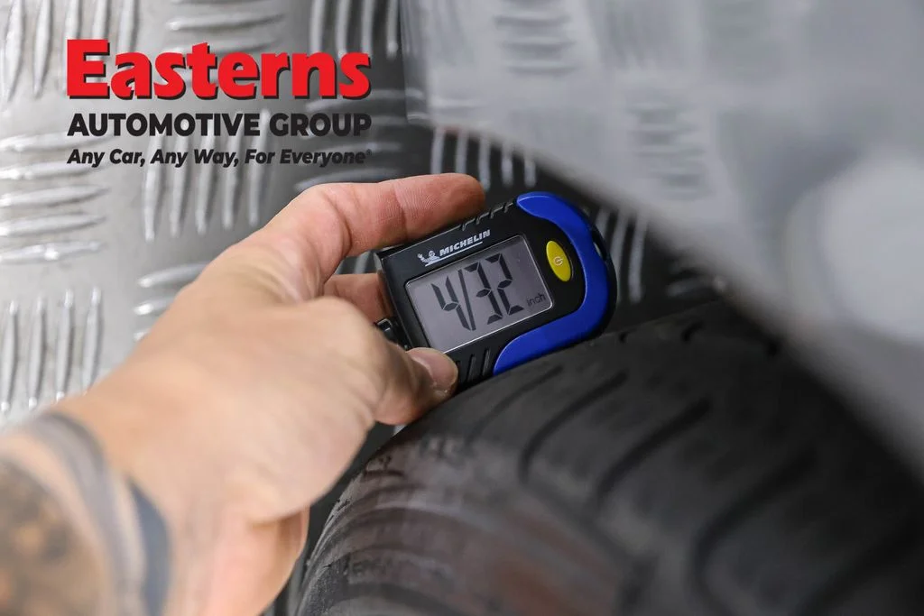 Used 2024 Gray Nissan SV image 27