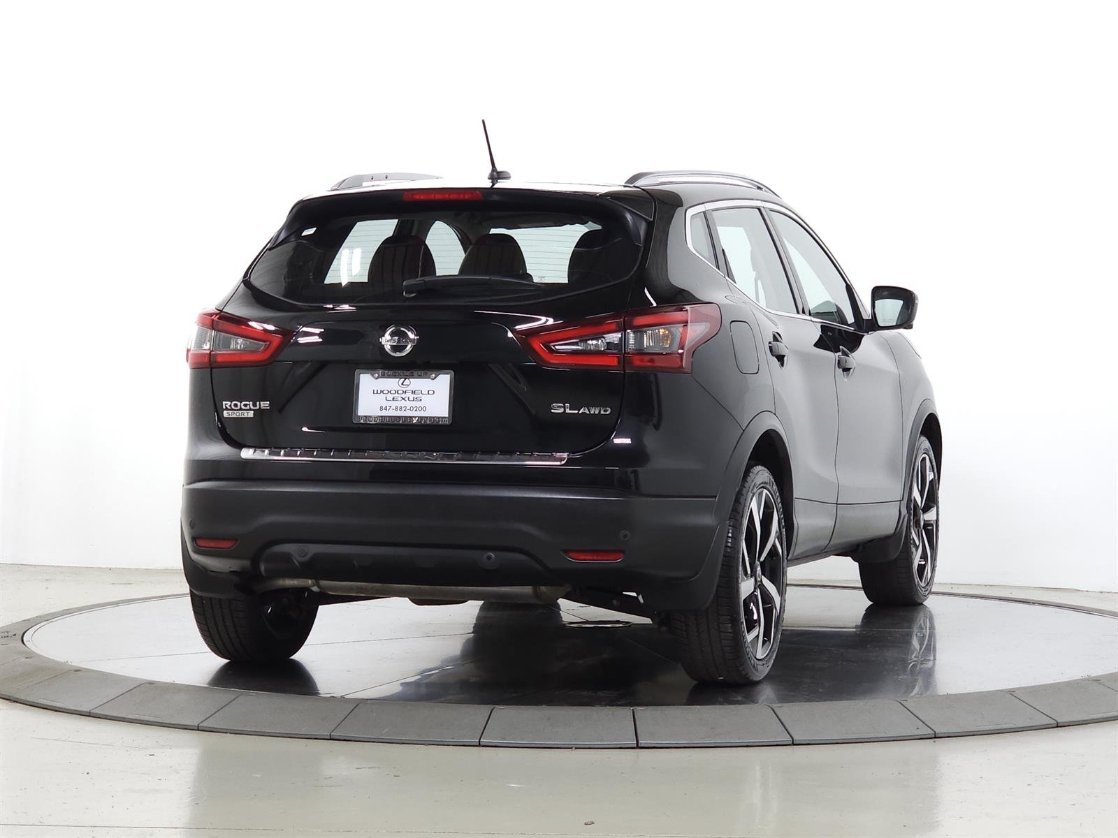 Used 2020 Magnetic Black Pearl G41 Nissan SL image 9