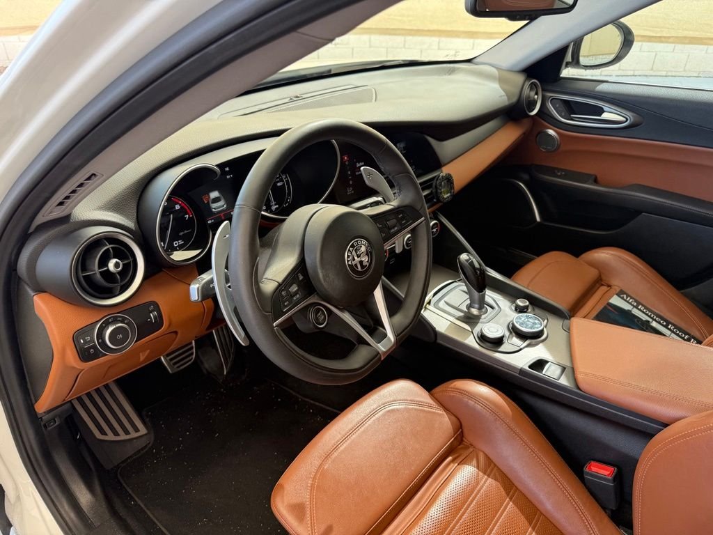 Used 2019 White Alfa Romeo Ti Sport image 13