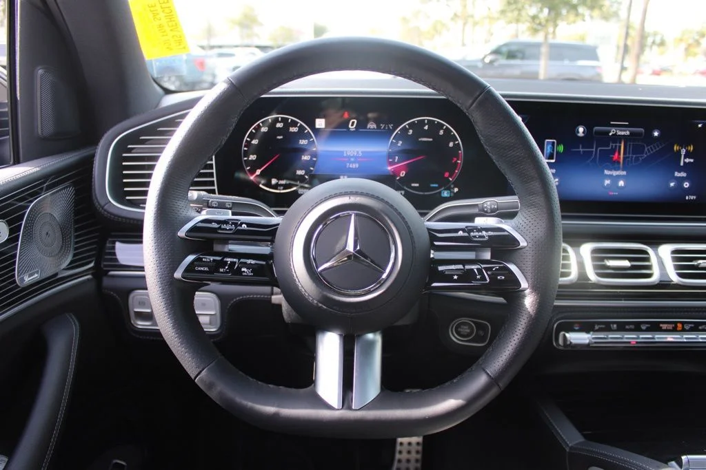 Certified Used 2025 Obsidian Black Metallic Mercedes-Benz GLS 580 image 17