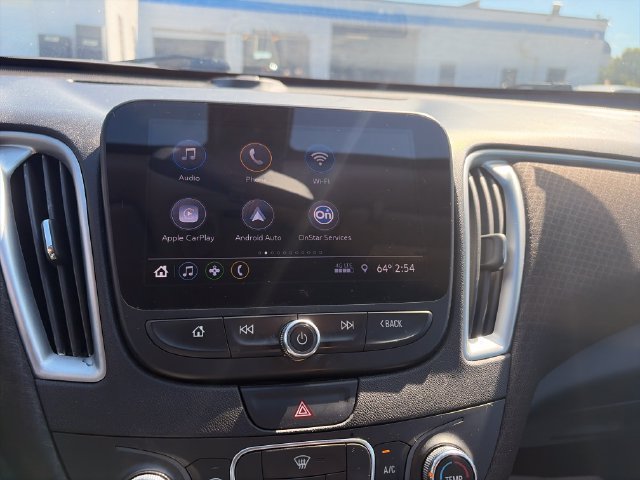 Used 2019 SUMMIT WHITE Chevrolet RS image 19