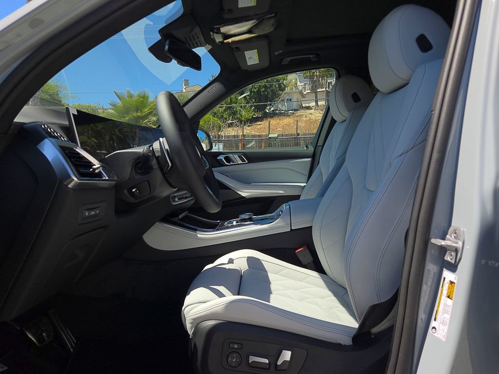 New 2026 Brooklyn Grey Metallic BMW sDrive40i image 8