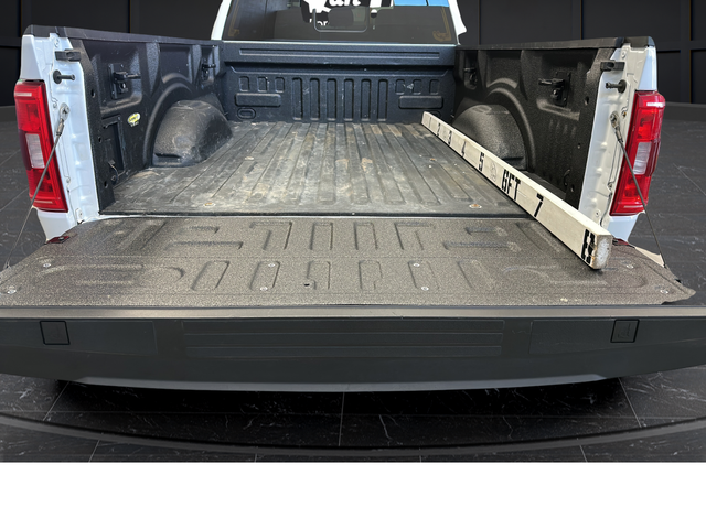 Used 2023 Oxford White Ford XLT image 24