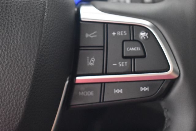 Used 2020 Black Toyota XLE image 34