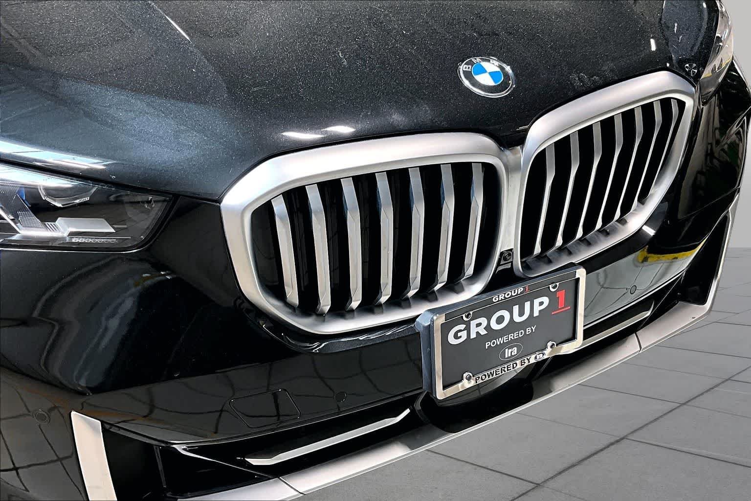 Used 2024 Black Sapphire Metallic BMW xDrive40i image 30