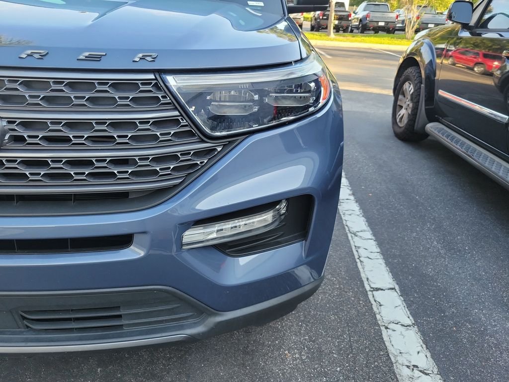 Used 2021 Blue Metallic Ford XLT image 6